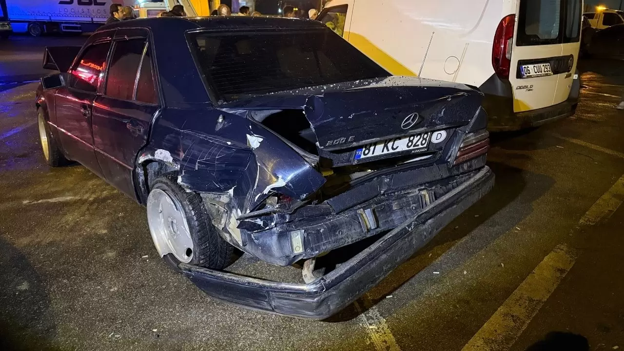 Sakarya'daki zincirleme kazada tır şoförü o anları anlattı 6