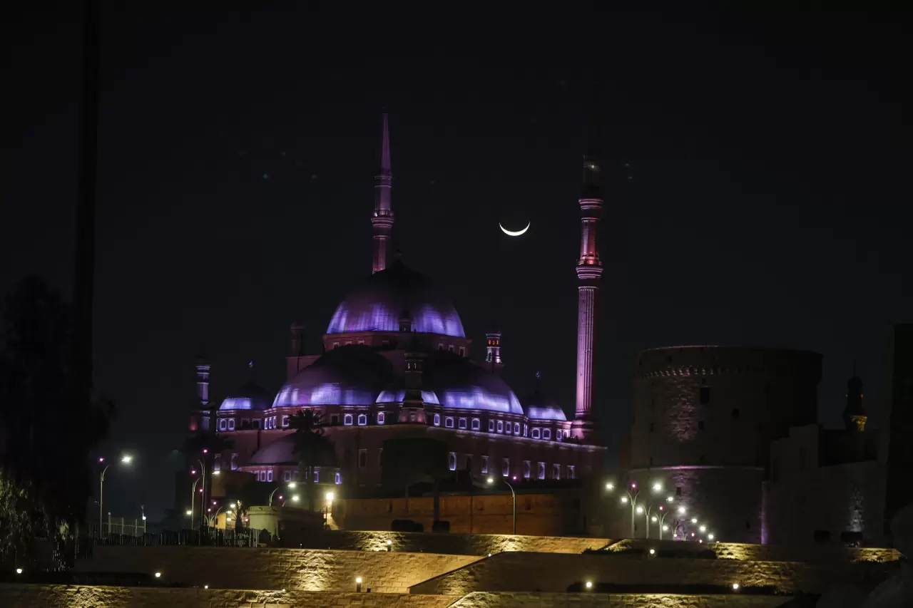 Hilal ve Muhammed Ali Camisi aynı karede 2