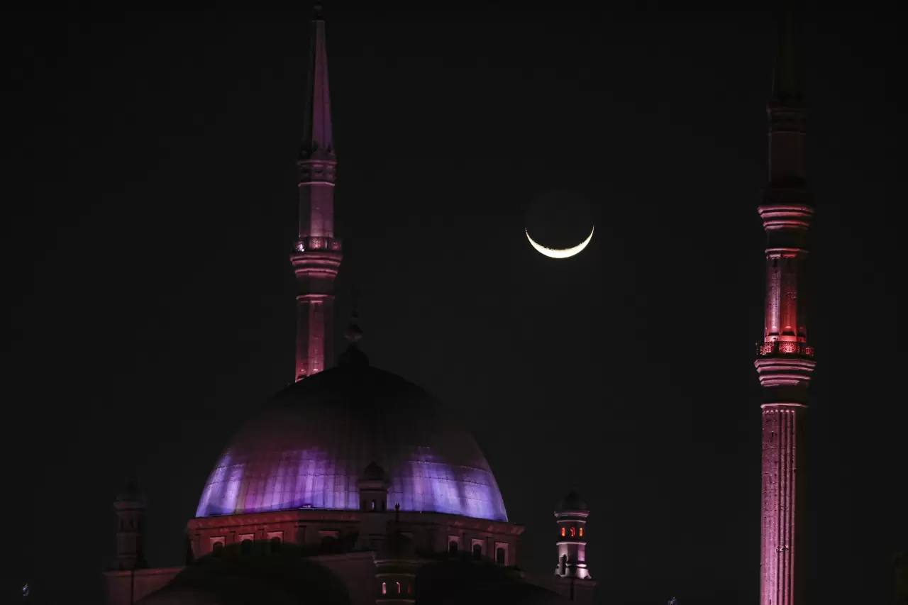 Hilal ve Muhammed Ali Camisi aynı karede 1