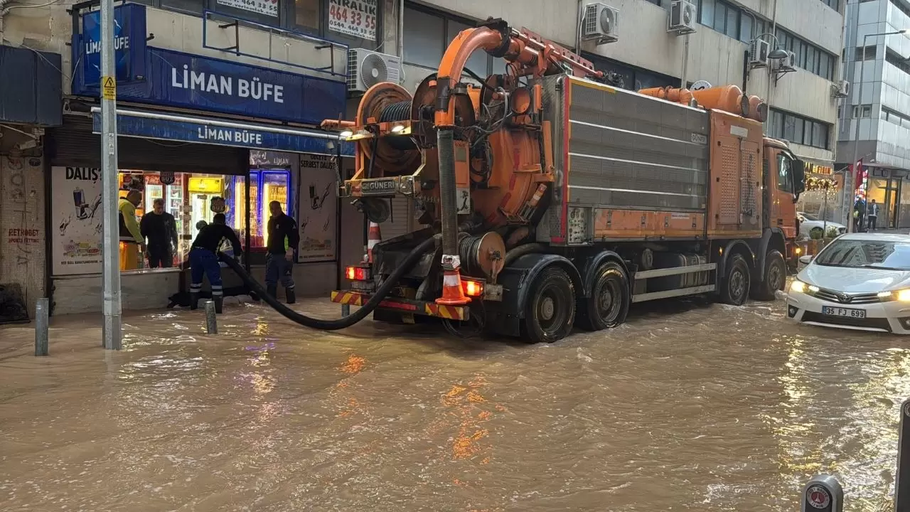 İzmir’de "Turuncu" alarm sonrası tanıdık manzara 4