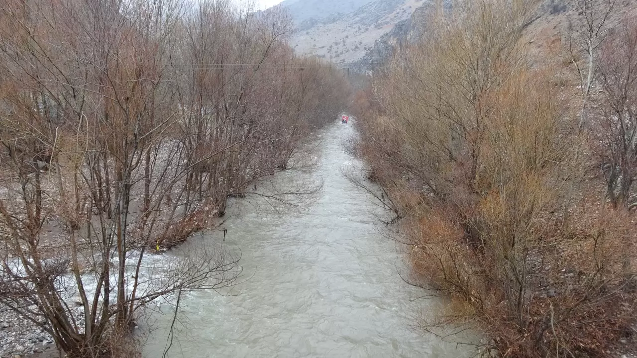 Arapgir'de Kozluk Çayı seviyesi kritik eşiği aştı 5