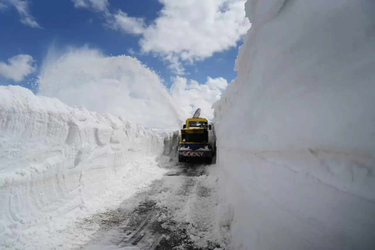 Muş’ta 45 bin kilometrelik yollarda mücadele sürüyor 6