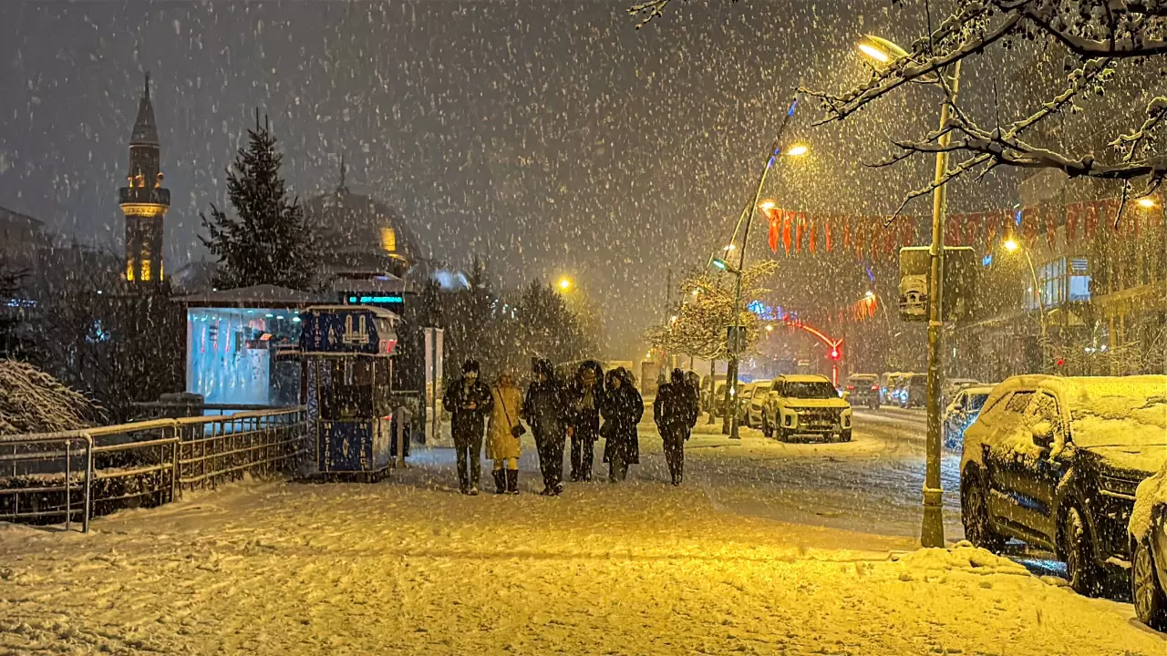 Erzurum’da kültürel miras ve kar kartpostallık görüntüler oluşturdu! 3