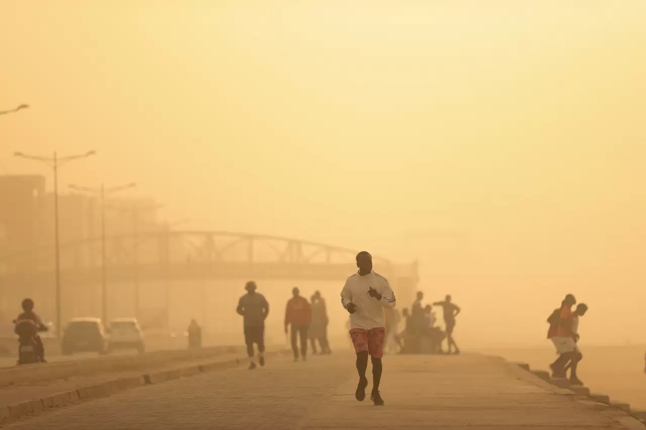 Sahra'dan gelen toz bulutu Senegal'i etkisi altına aldı 3