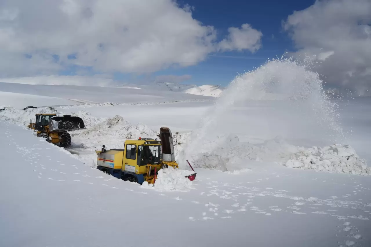 Muş’ta 45 bin kilometrelik yollarda mücadele sürüyor 5
