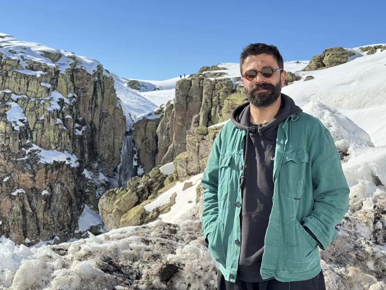 Kışın donuyor, yazın kuruyor! Bingöl’de bu şelale sadece kısa süreliğine ortaya çıkıyor 3