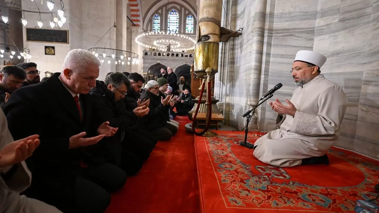 Tarihi camilerde saf tutuldu, gönüller birleşti! 6