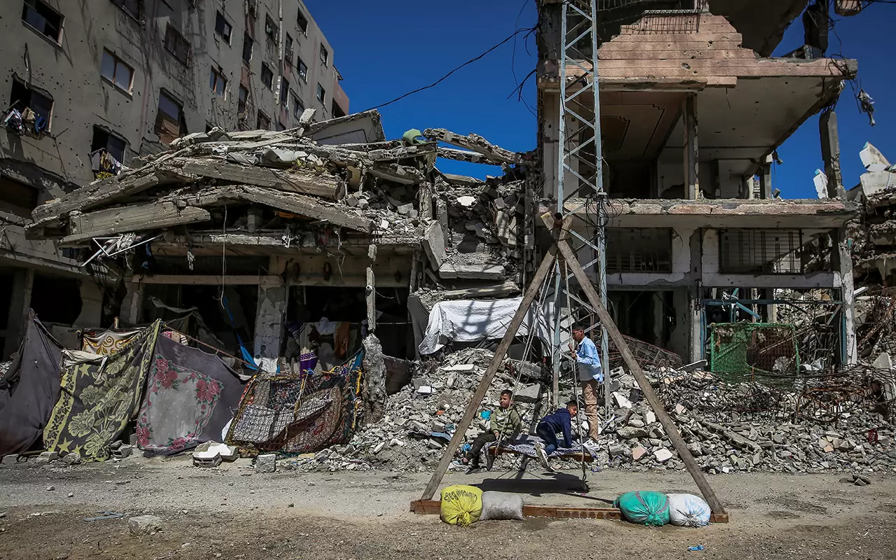 Gazze'de enkazın gölgesindeki "bayram" 13