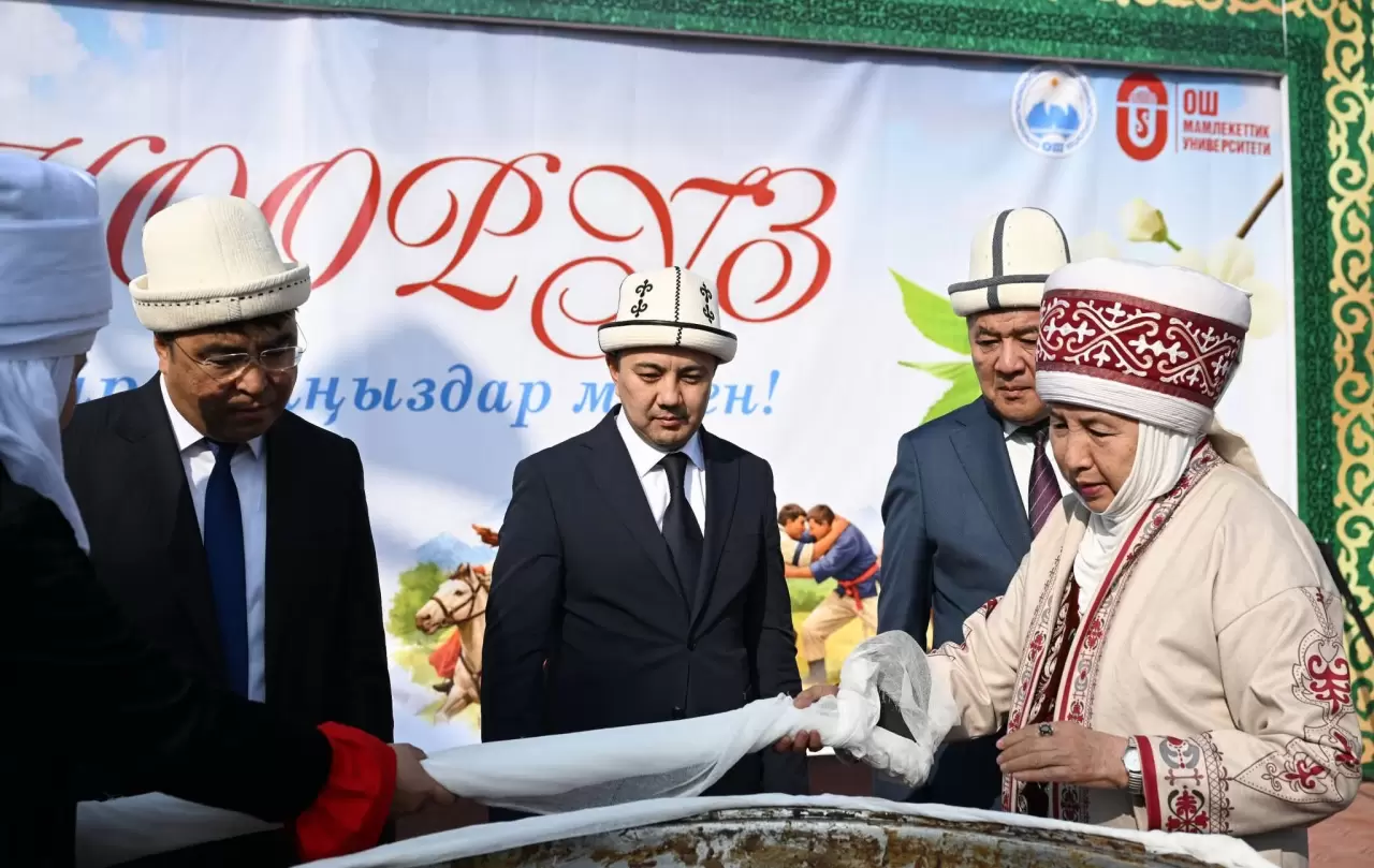 Bişkek’te Sümölök tadında bayram! Geleneksel yarışmalar Ala Too Meydanı’nı salladı 4