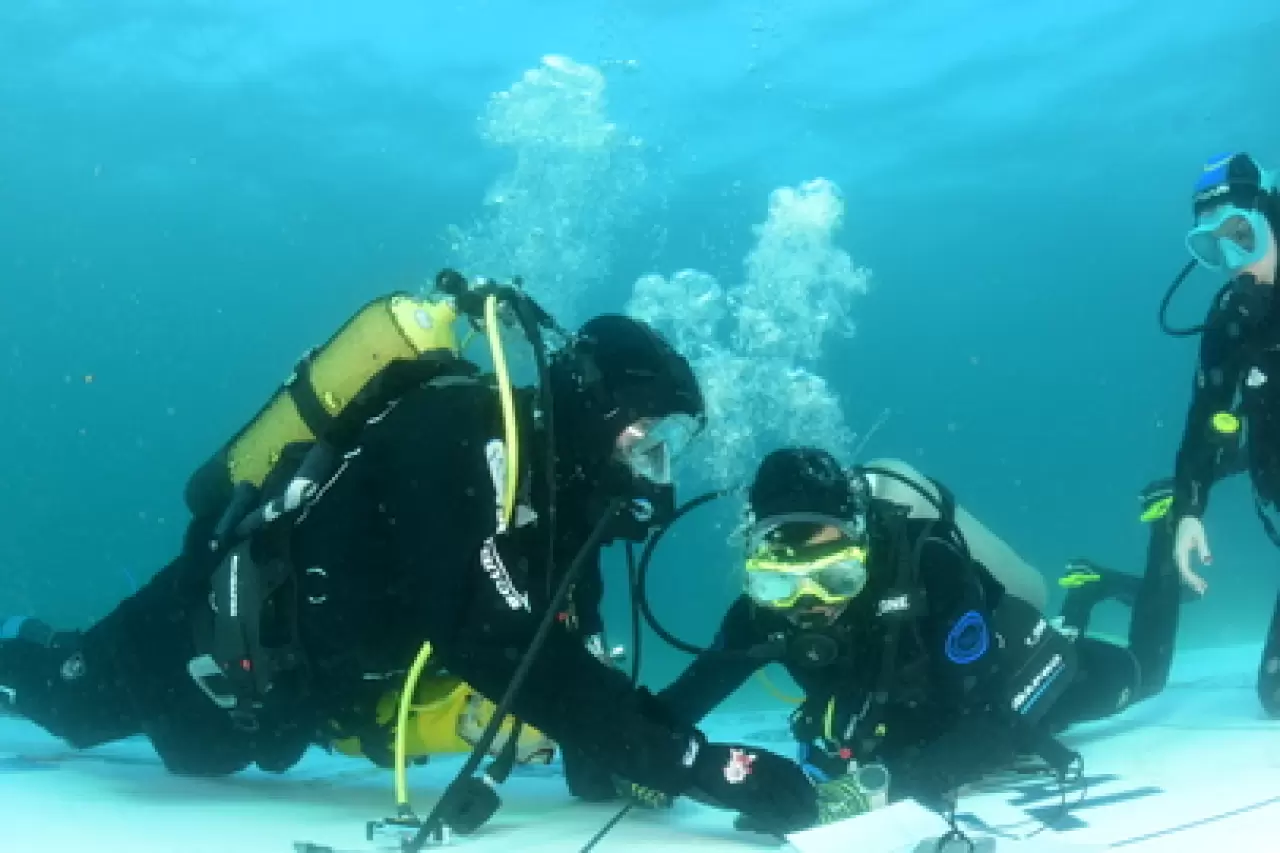 Çanakkale şehitlerinin anısına dünya rekoru kırdı: 36 saat su altında kaldı 7