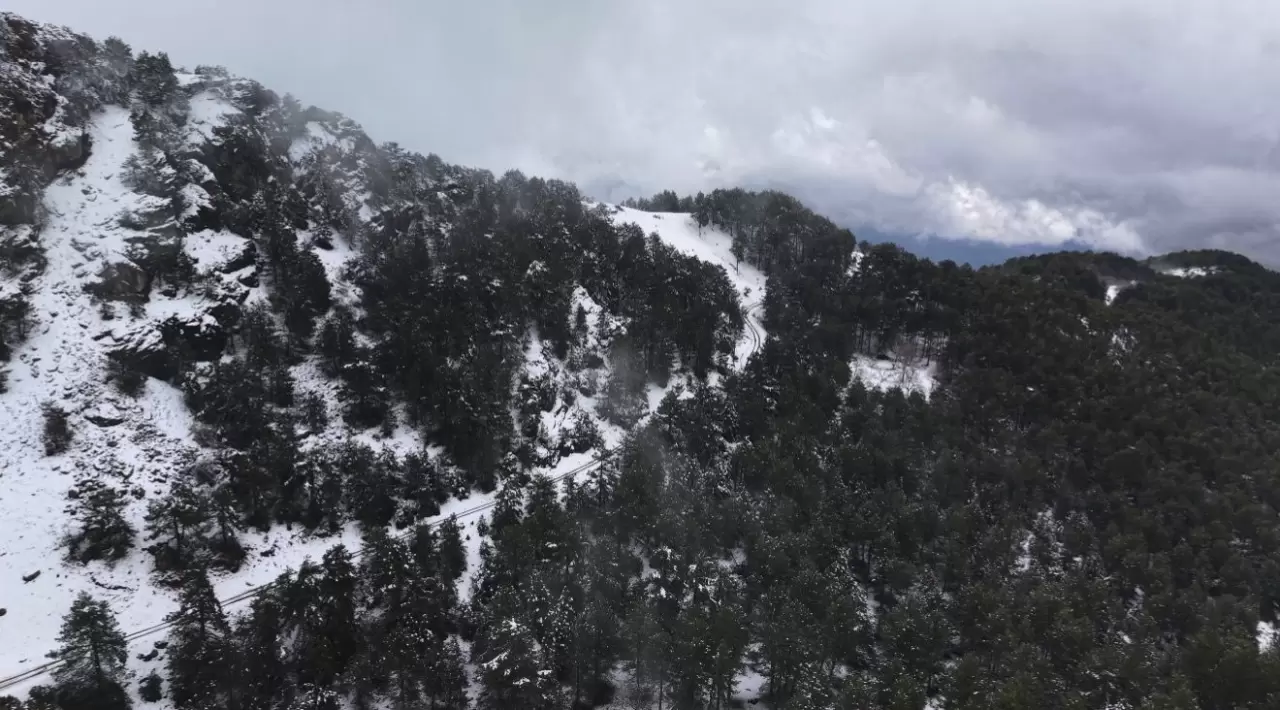Mart sürprizi! Paşa Yaylası kış manzarasına büründü 3