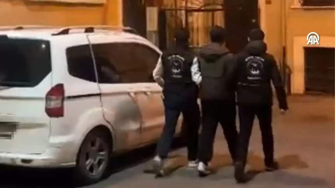 Kalabalığı fırsat bilip 6 kişinin telefonunu çaldı 1