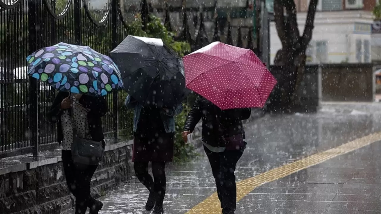 Marmara’da fırtına kopuyor, Doğu’da kar kapıda! 3