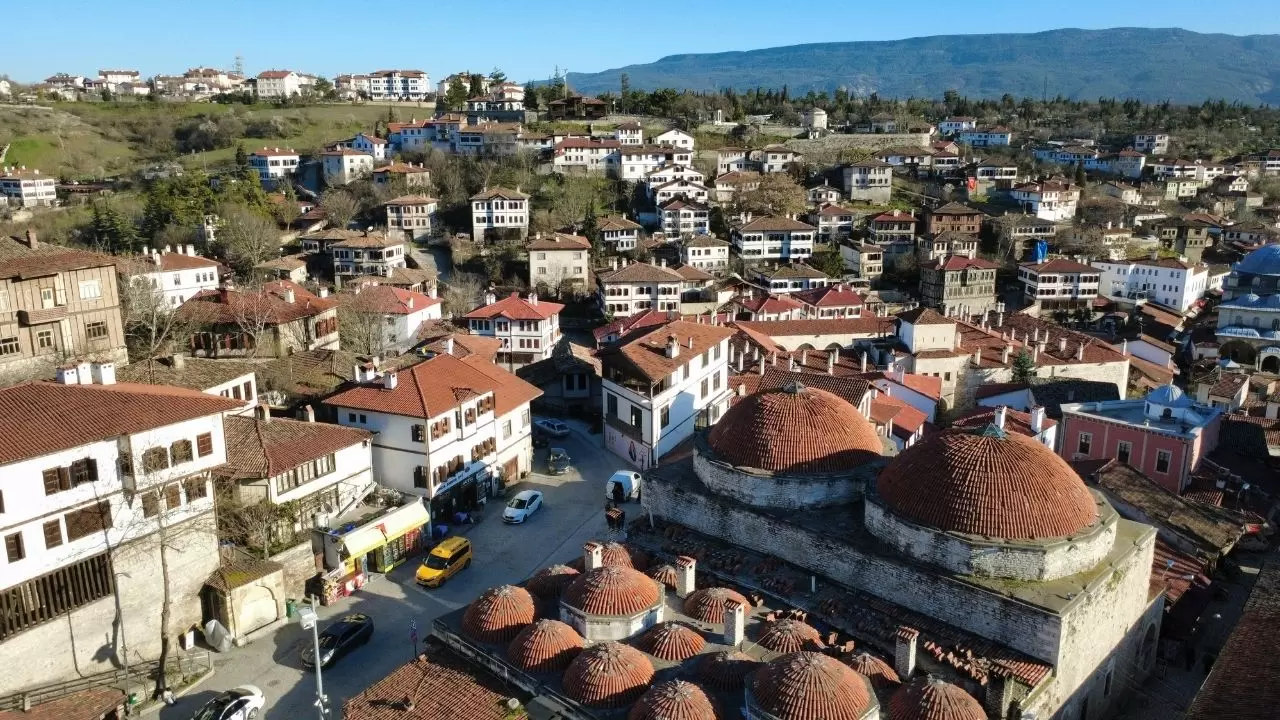 Tarihin kalbi Safranbolu, doğanın kucağı Sapanca ve dünyanın gözbebeği Amasra! 9