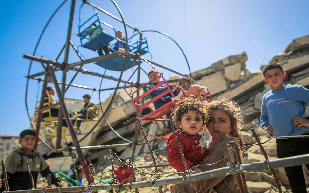 Gazze'de enkazın gölgesindeki "bayram" 3