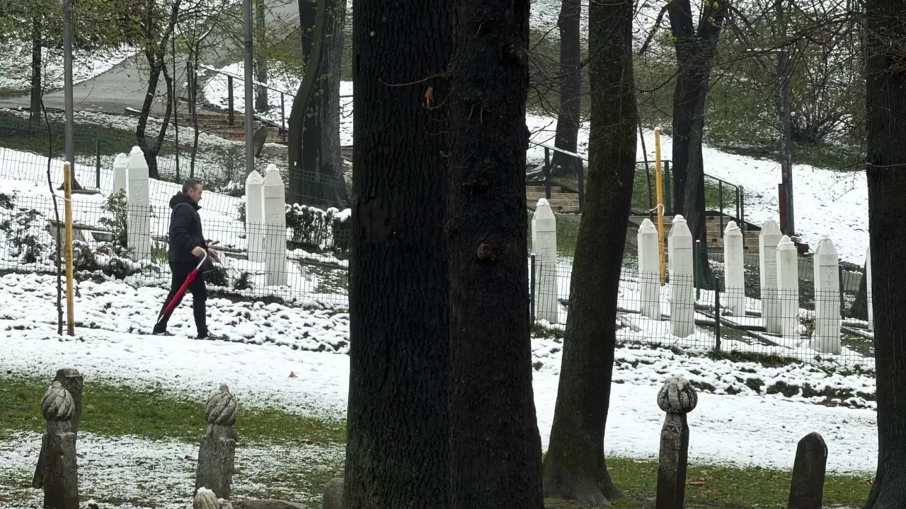 Çiçek açan ağaçlar beyaz örtüyle kaplandı! 13