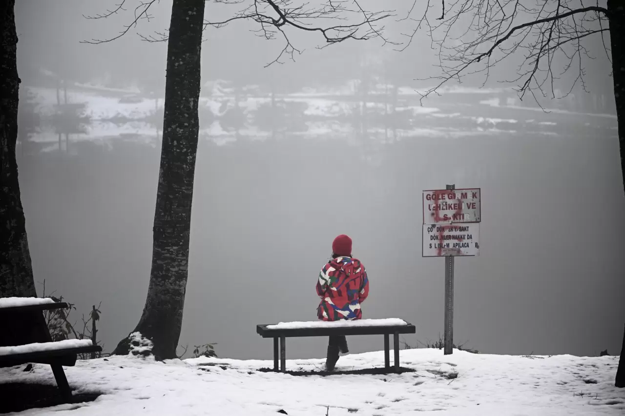 Düzce'de kar yağışı etkisini artırıyor: Yaylalar beyaza büründü! 3