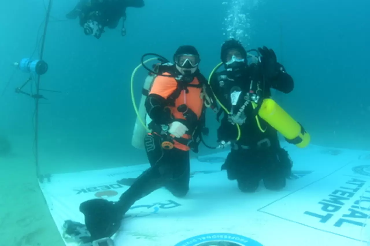 Çanakkale şehitlerinin anısına dünya rekoru kırdı: 36 saat su altında kaldı 3