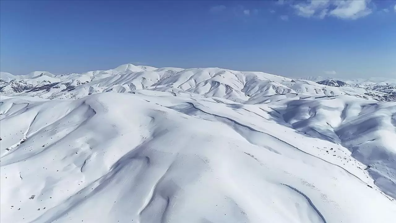 Bir yanda sağanak, diğer yanda çığ tehlikesi! 6