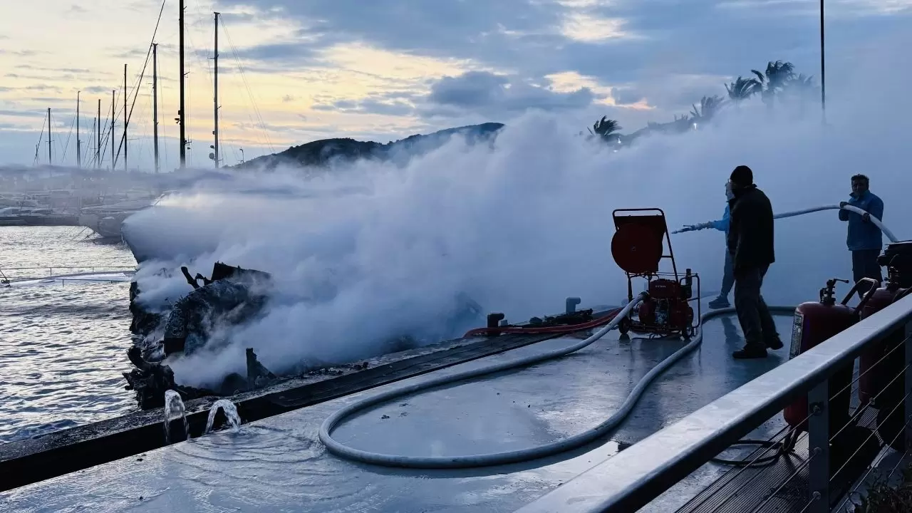 Bodrum Yalıkavak Marina’da dev yangın 3