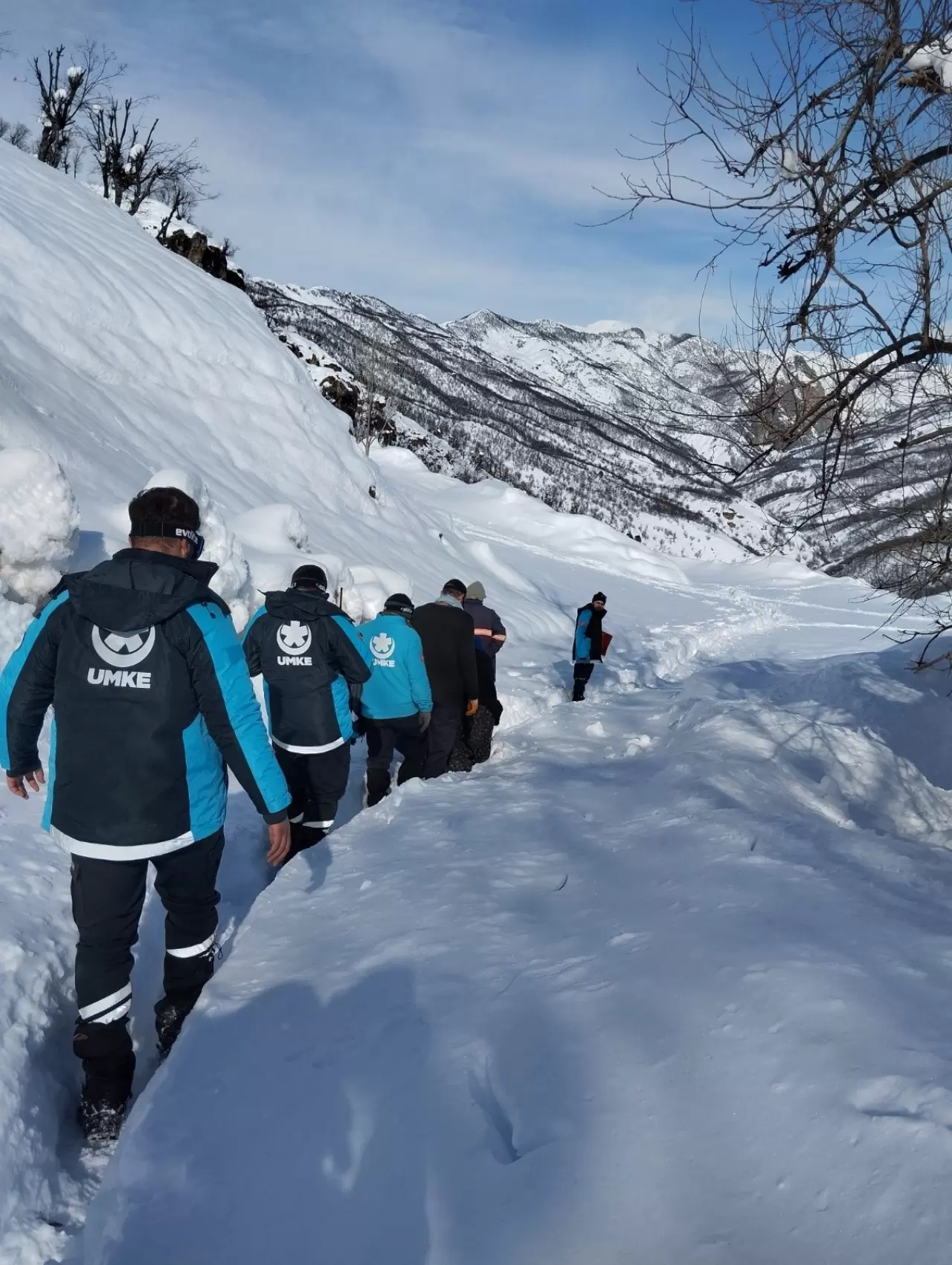 Tunceli’de karla mücadele: Ekipler hastalara zamanında ulaştı 3