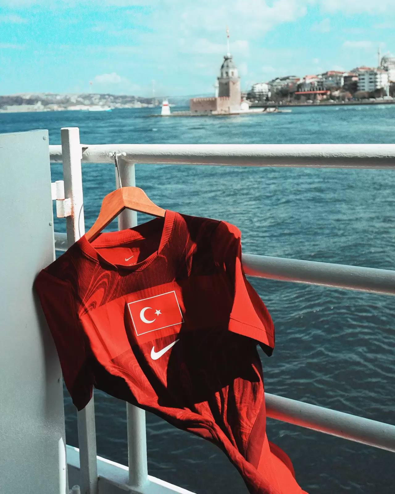 A Milli Futbol Takımımızın Romanya maçına çıkacağı formalar belli oldu 3