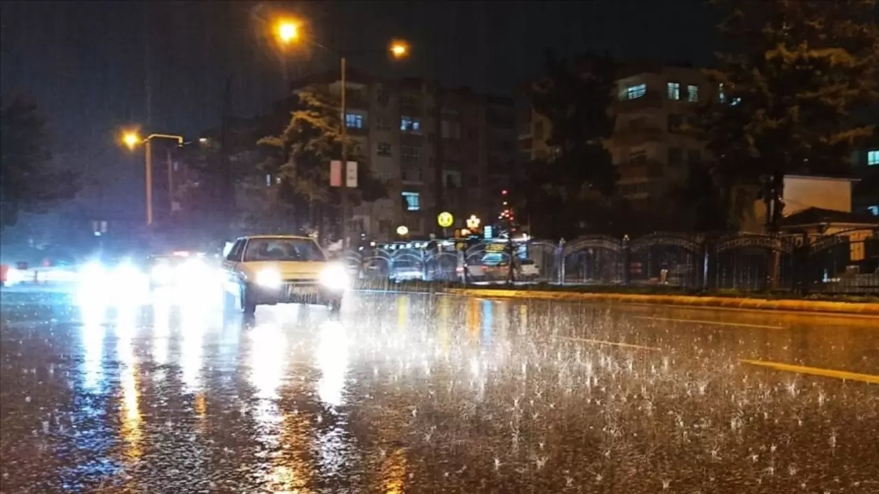 Batı'da sağanak, Doğu'da kar alarmı! 1