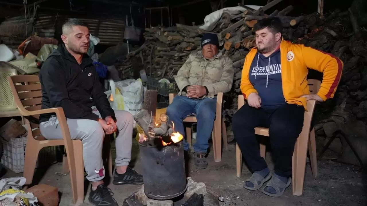 Vatandaşlar deprem korkusuyla sokaklara döküldü 6