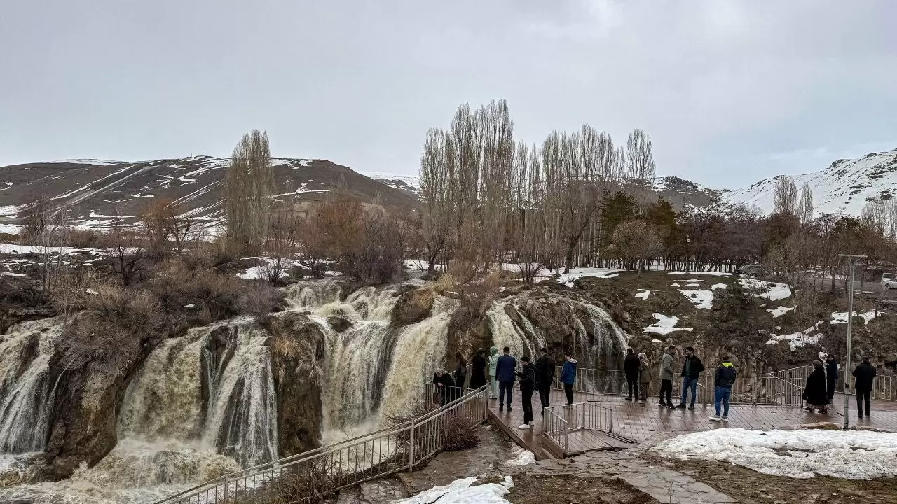 Muradiye Şelalesi hiç bu kadar coşkulu akmamıştı 1