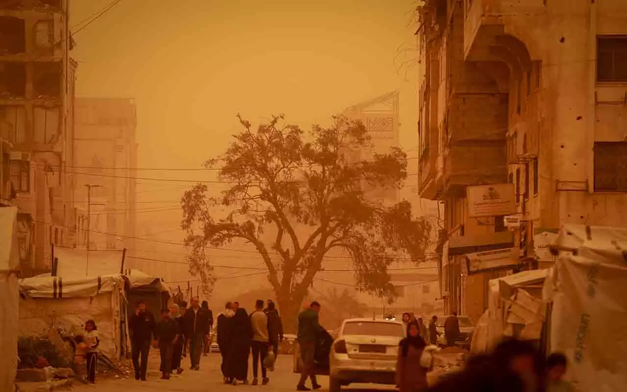 Gazze'yi bu kez de kum fırtınası vurdu! 15