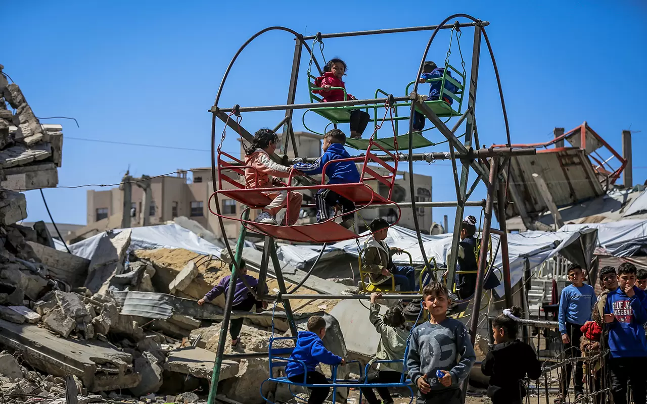 Gazze'de enkazın gölgesindeki "bayram" 9