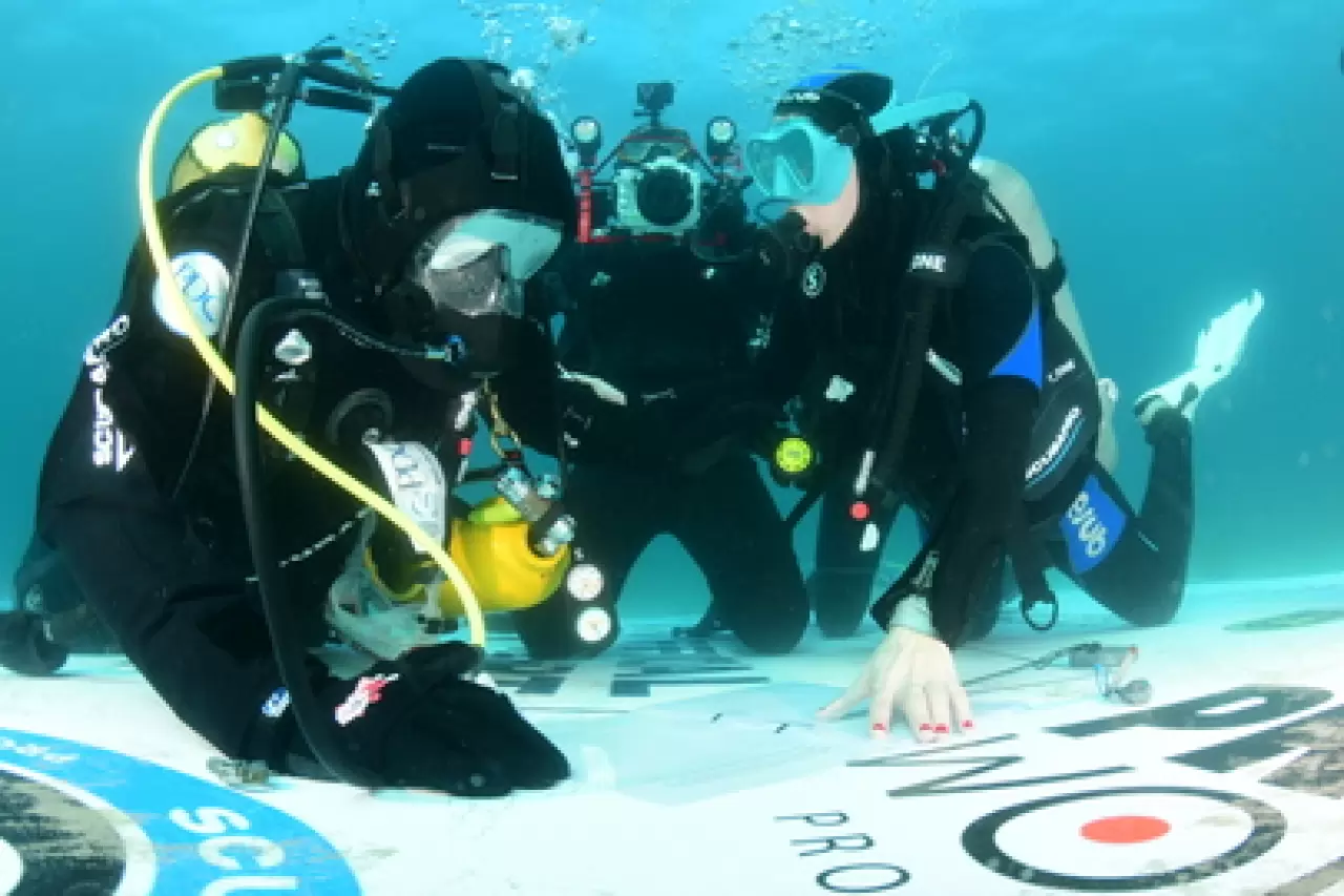 Çanakkale şehitlerinin anısına dünya rekoru kırdı: 36 saat su altında kaldı 6