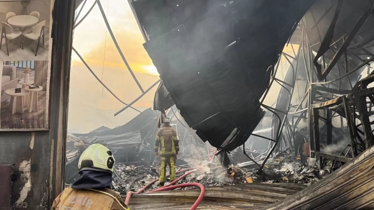 İzmir Karabağlar’da büyük yangın 5