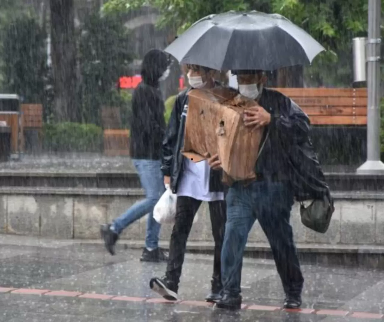 İstanbul hariç tüm Marmara’da sağanak var! 6