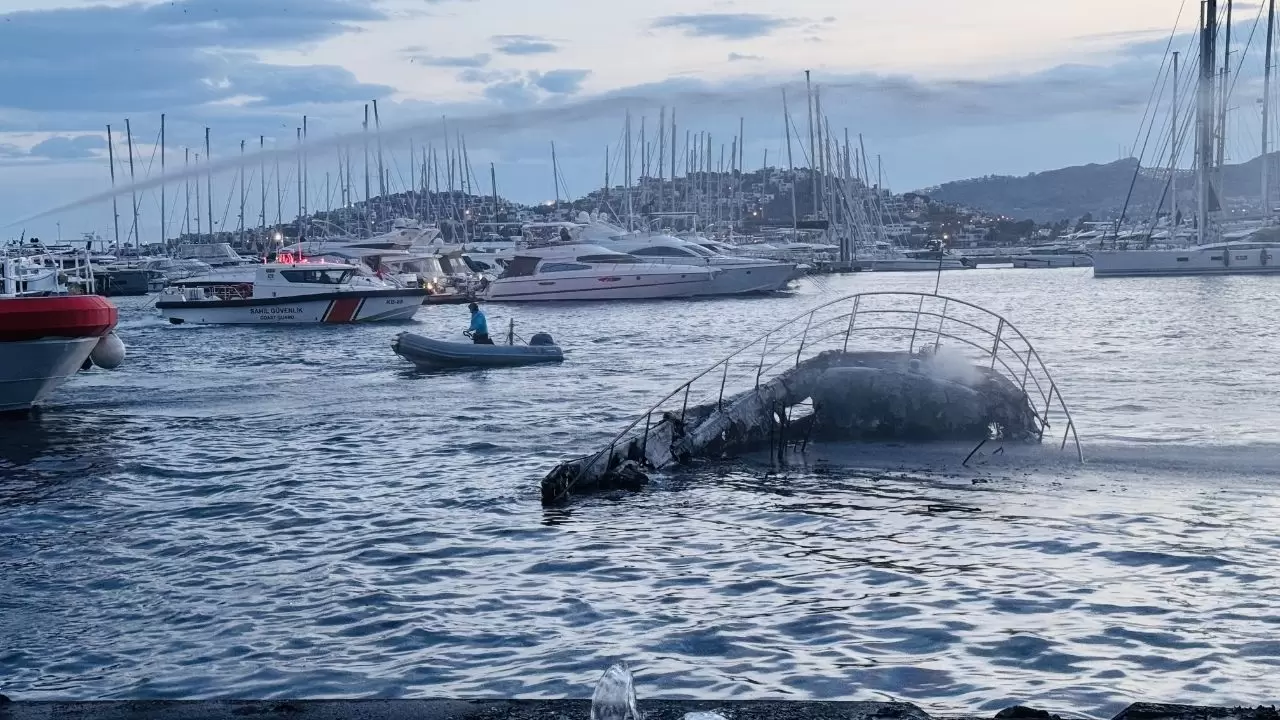 Bodrum Yalıkavak Marina’da dev yangın 6