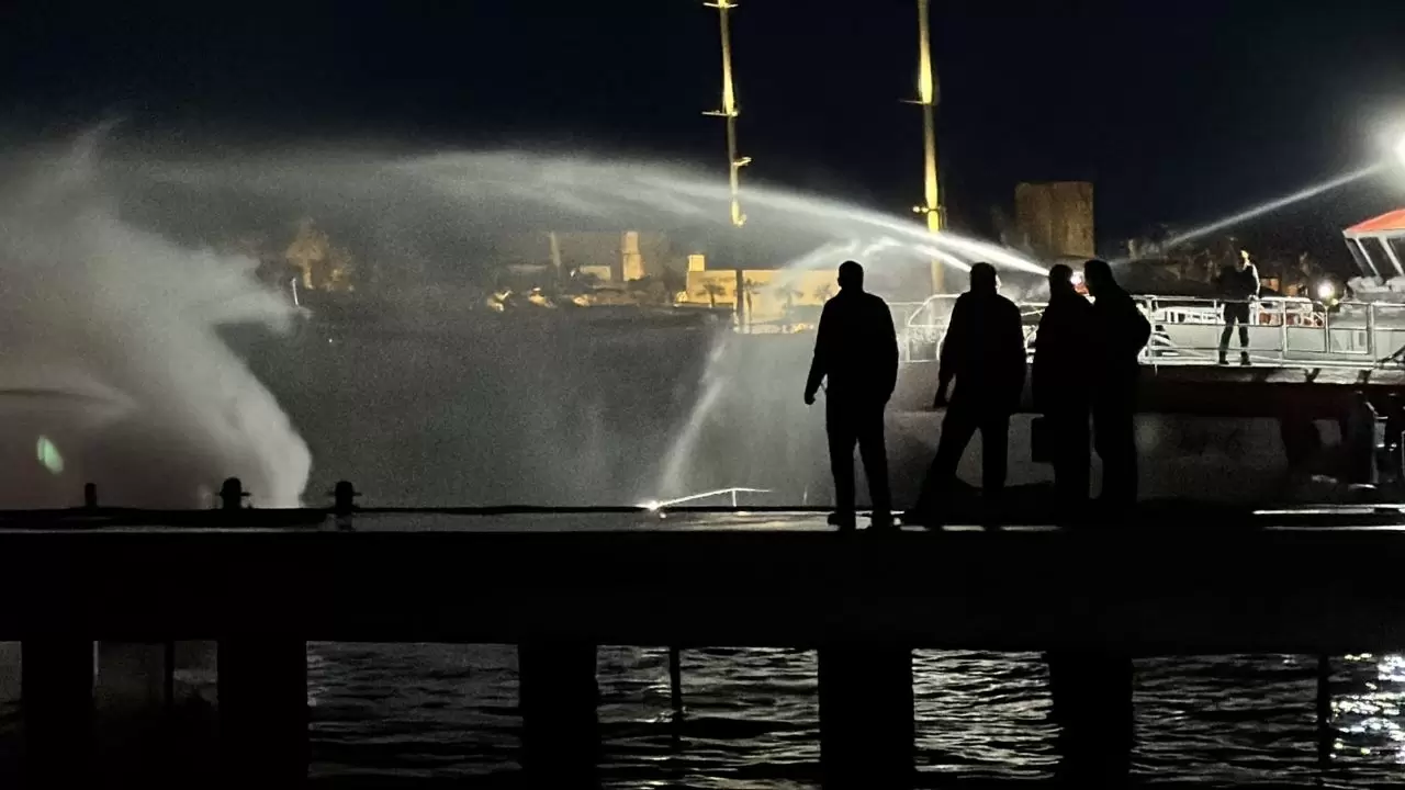 Bodrum Yalıkavak Marina’da dev yangın 4