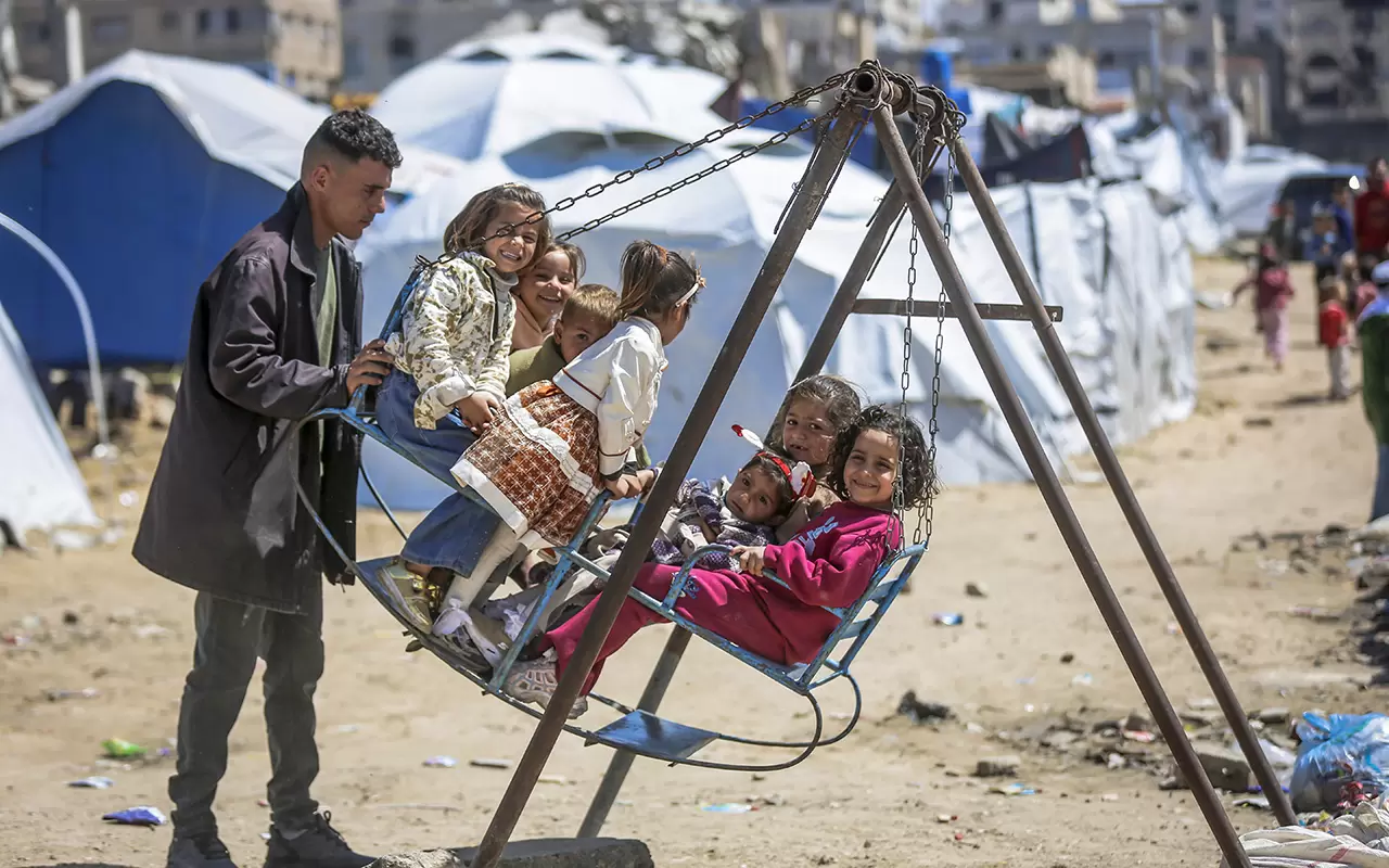 Gazze'de enkazın gölgesindeki "bayram" 11