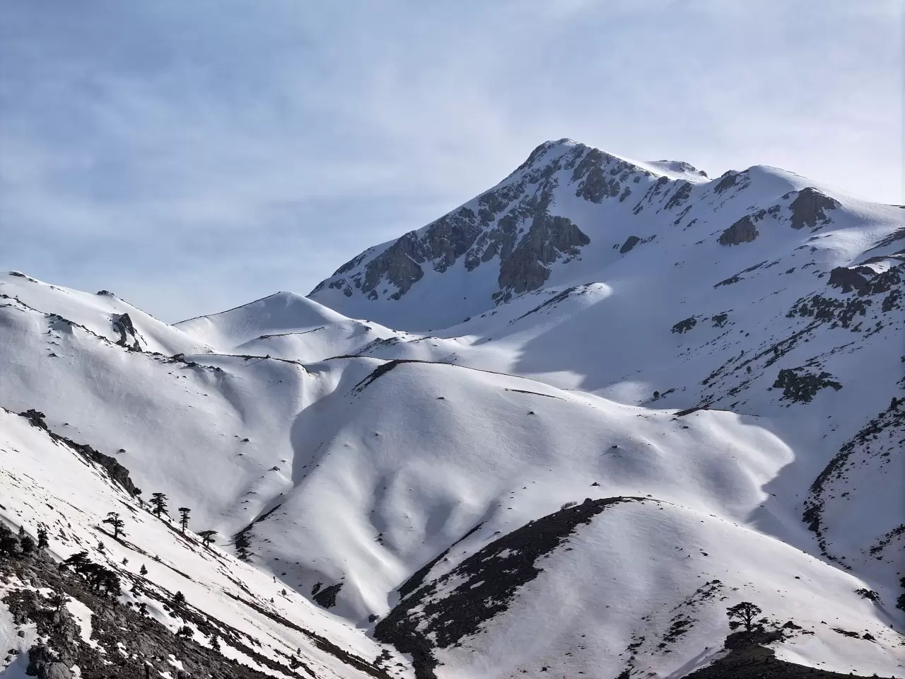 Kış ve bahar bir arada: Beyşehir Gölü manzarasıyla hayran bıraktı 4