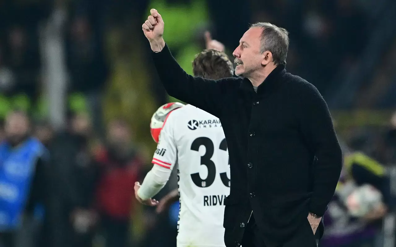 Fenerbahçe - Beşiktaş derbi maçına damga vuran anlar 14