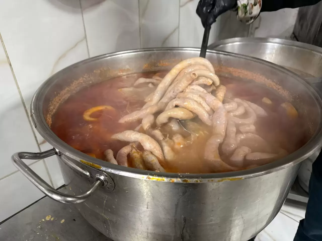 Mardin'de dev mumbar dolması! Yöresel lezzetler tanıtılıyor 3