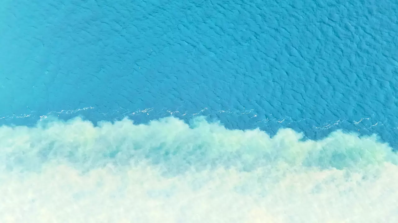 Sağanak sonrası deniz kahverengiye döndü! O anlar havadan görüntülendi! 2