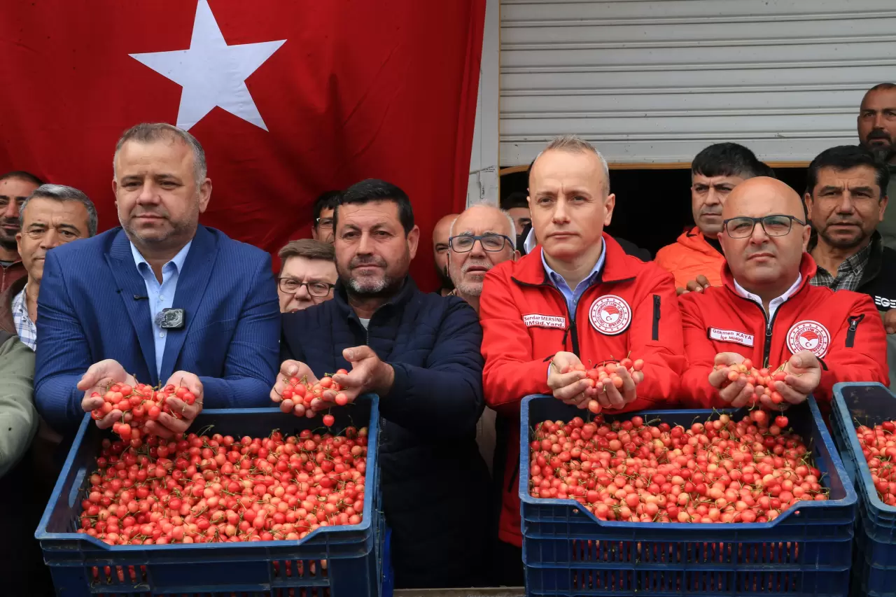 Kiraz gram altınla yarışıyor! Yılın ilk kirazı 6 bin TL'den satıldı 2