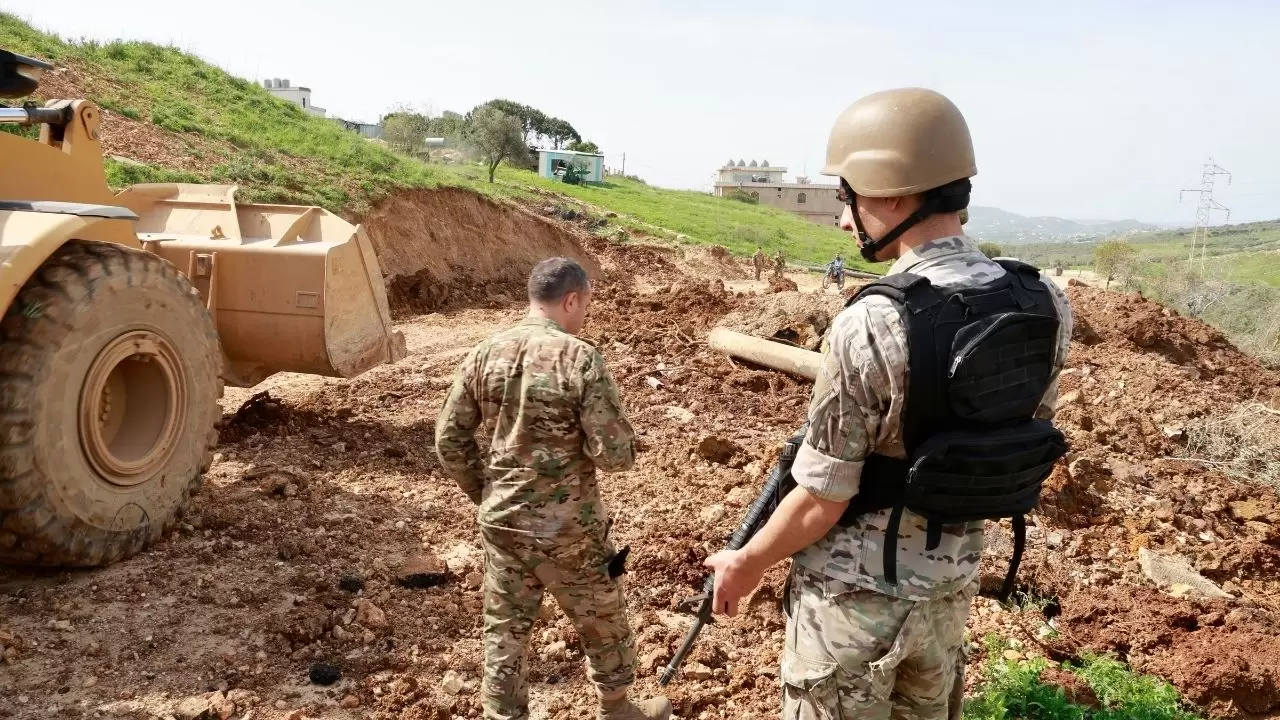 Lübnan Ordusu Mercayun-Hasbaya yolunu yeniden ulaşıma açtı 2