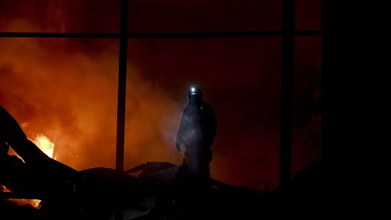 Ankara Sincan’da korkutan yangın: İlaç fabrikası 5 saatte söndürüldü 6