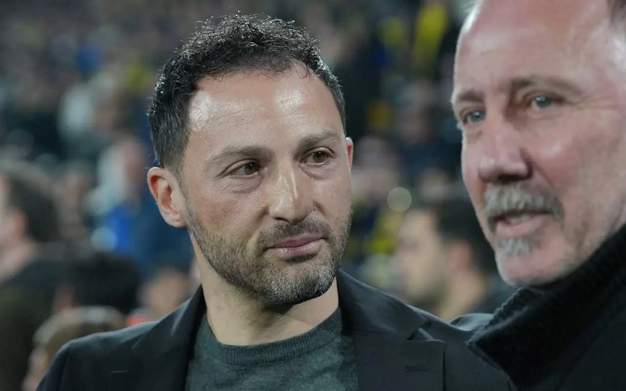 Fenerbahçe - Beşiktaş derbi maçına damga vuran anlar 19