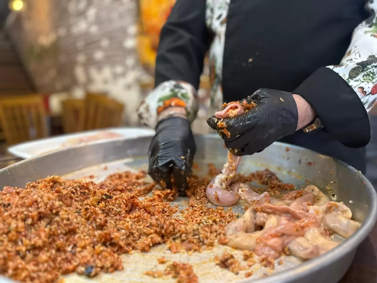 Mardin'de dev mumbar dolması! Yöresel lezzetler tanıtılıyor 4