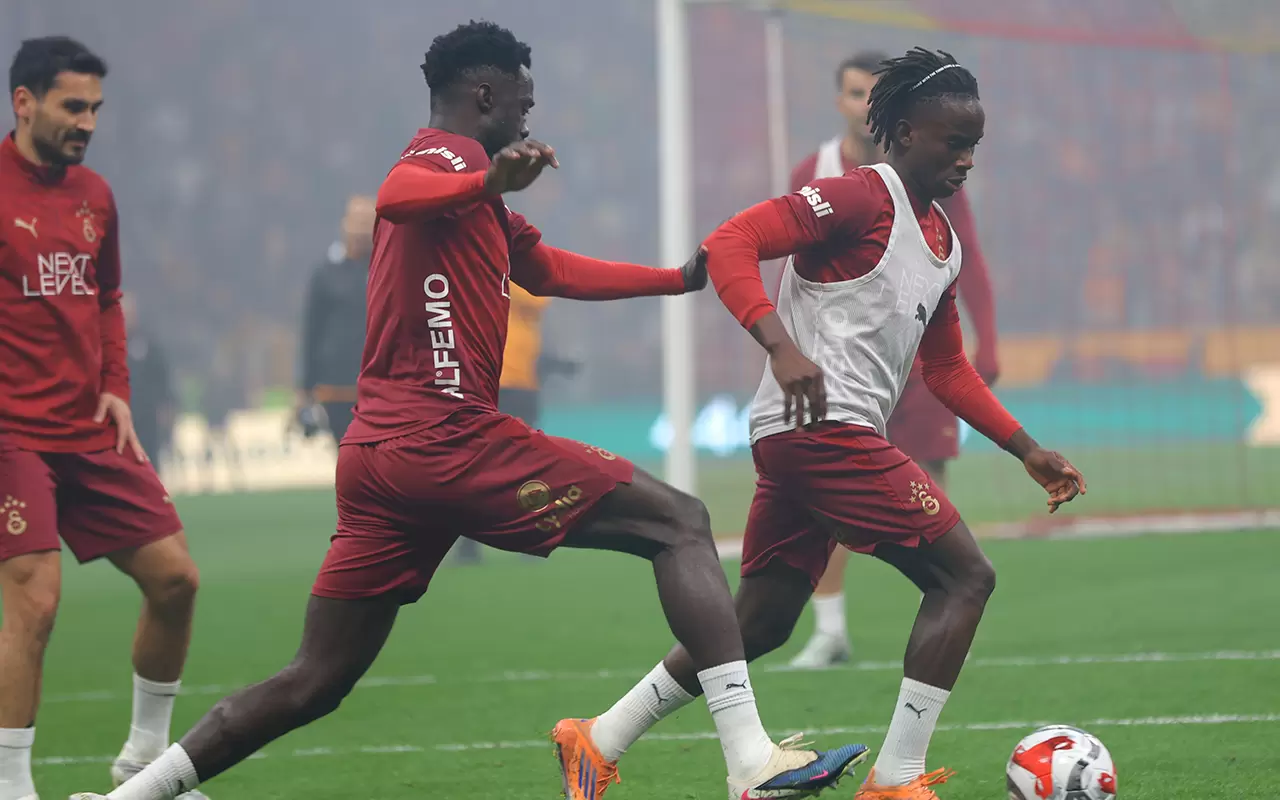 Galatasaray'ın şampiyonluk idmanında görsel şölen! 2