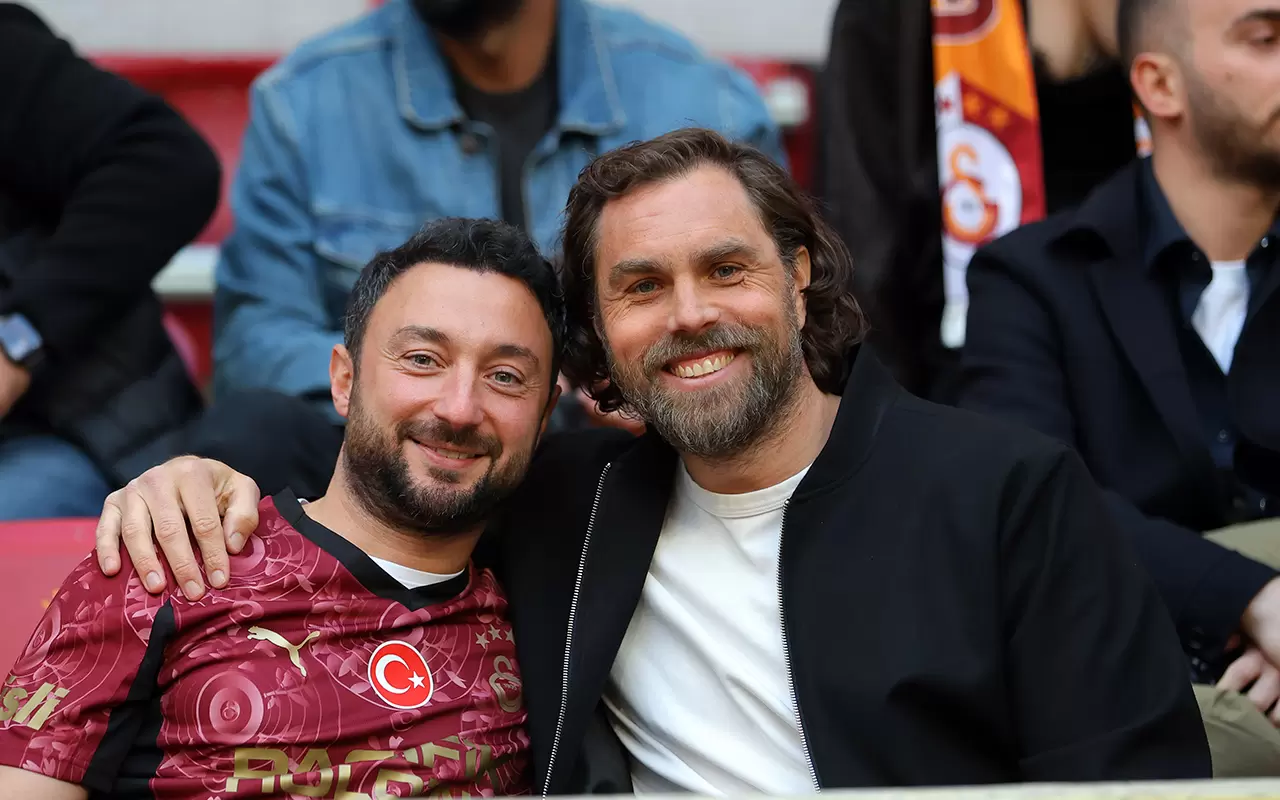 Galatasaray'ın şampiyonluk idmanında görsel şölen! 16