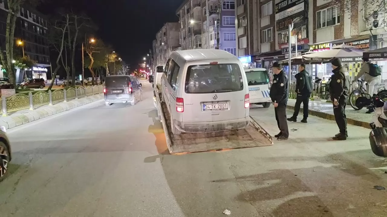 Edirne’de huzur mesaisi: Polis ekiplerinden dev asayiş uygulaması! 2