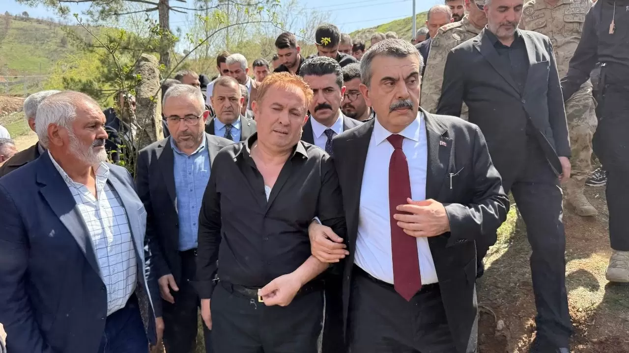 Ayla öğretmen’in eşinden yürek yakan veda 4